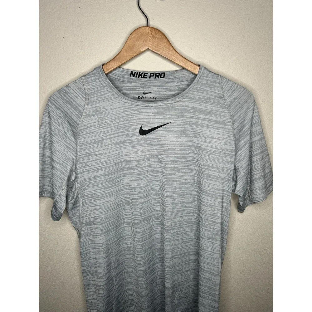 Nike Pro Dri-Fit Mens Size Medium Short Sleeve Training Shirt Heather Gray